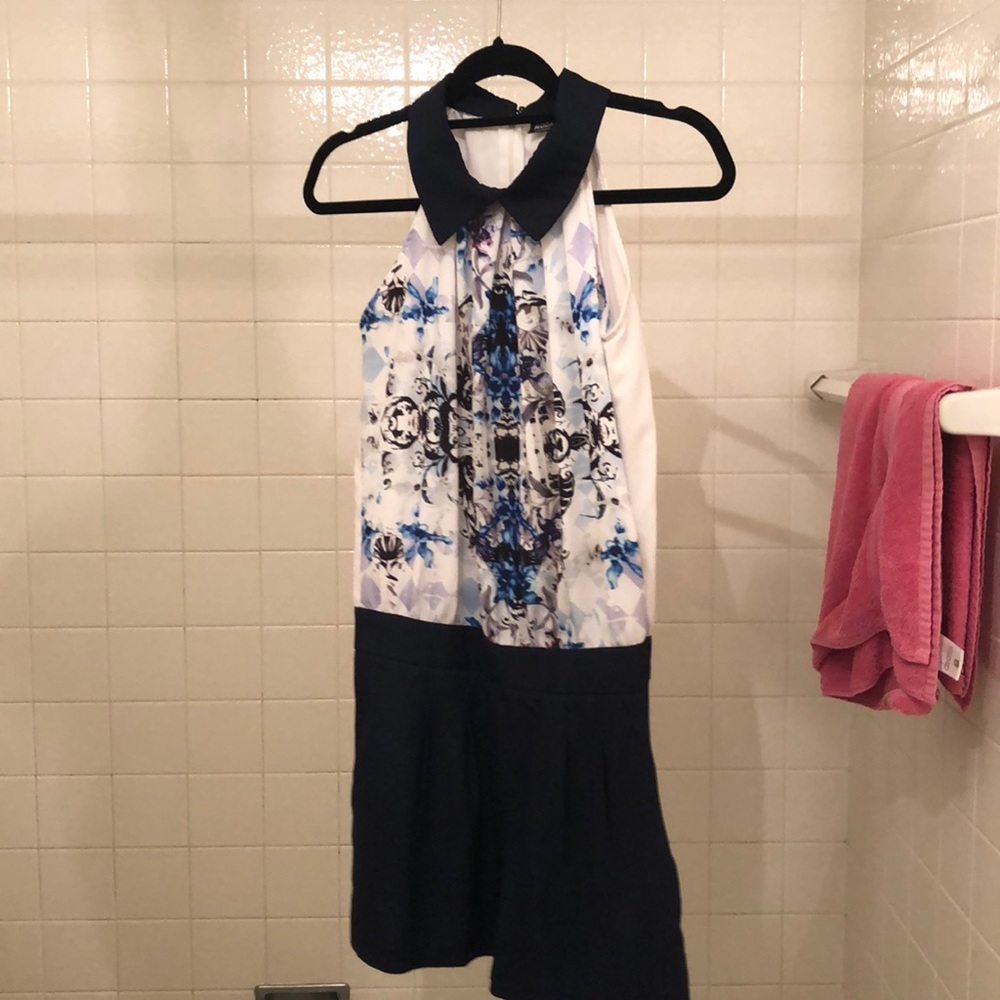 Cute jumpsuit! size m but runs small